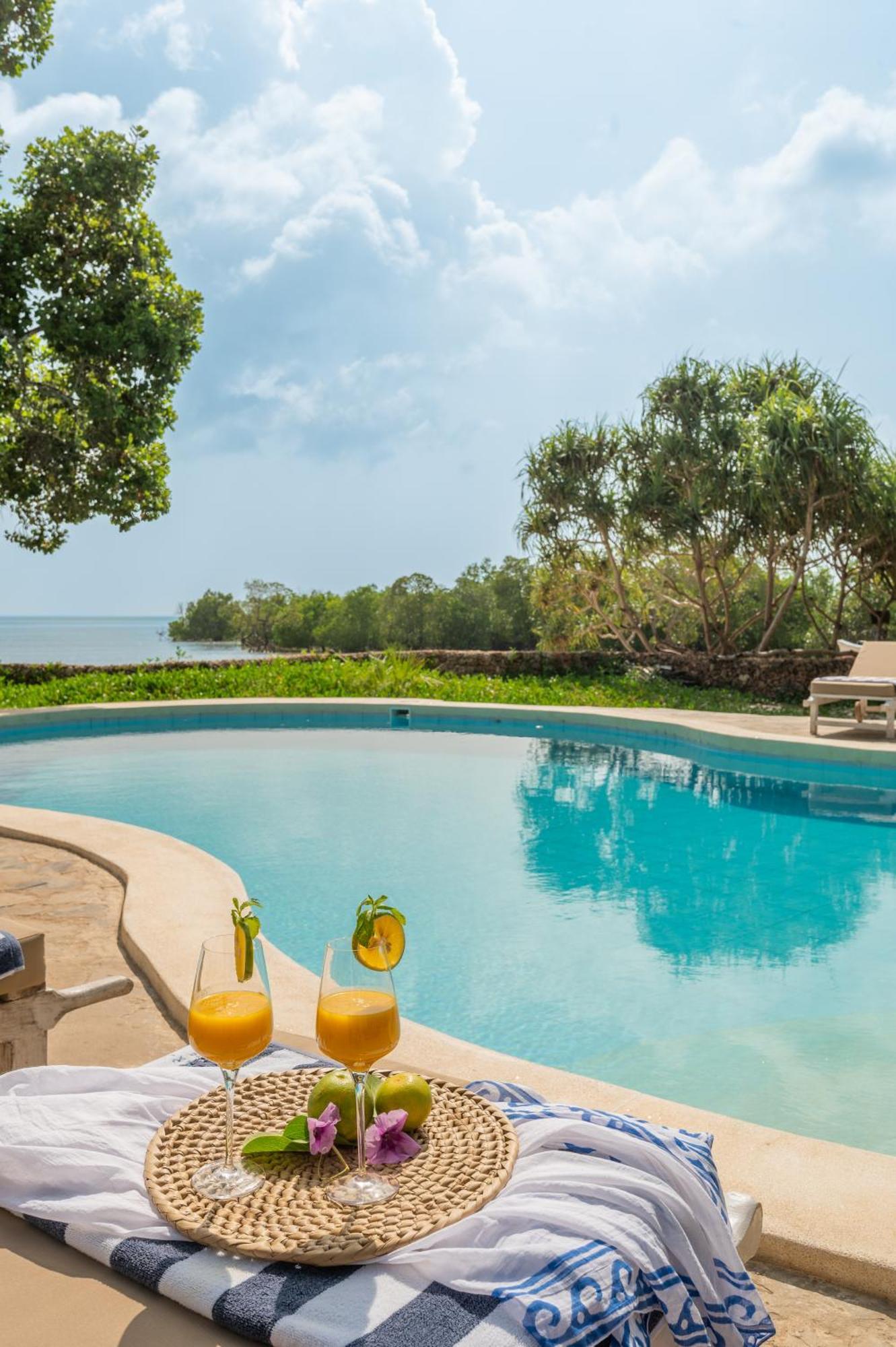 Mwazaro Beach Lodge Shimoni Exteriör bild