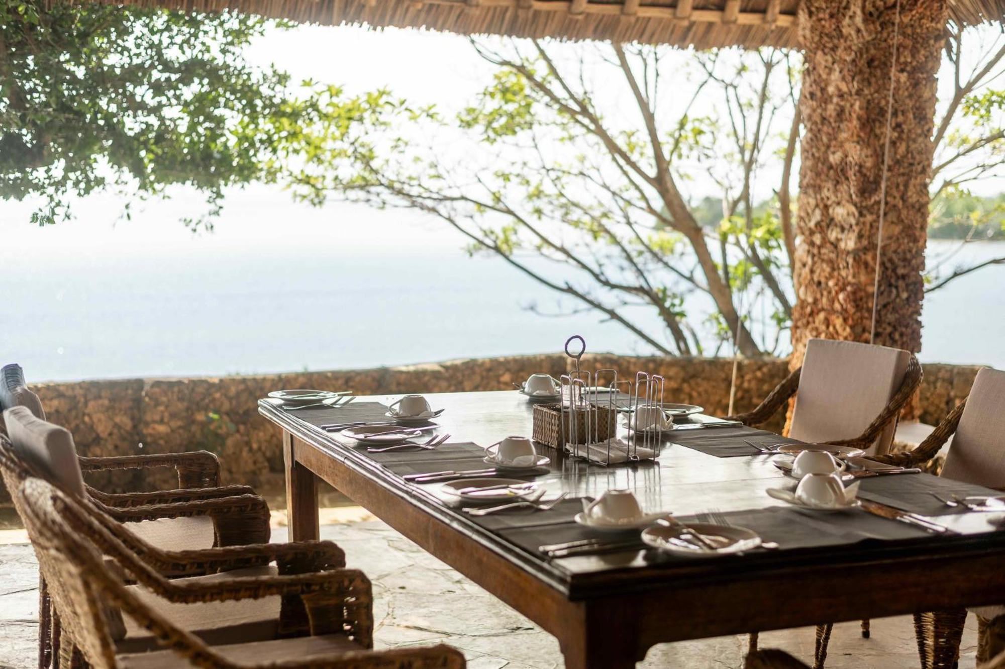 Mwazaro Beach Lodge Shimoni Exteriör bild