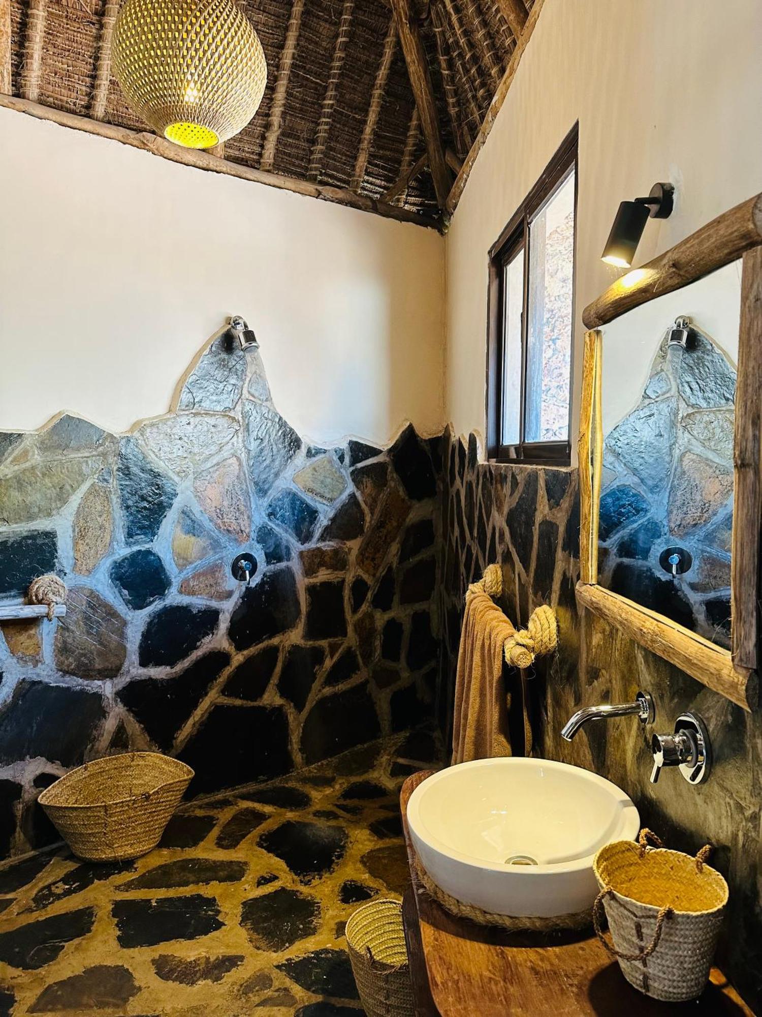 Mwazaro Beach Lodge Shimoni Rum bild